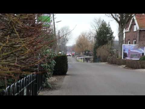 DB 16-3003 met boot naar Groene Ree in Reeuwijk voor persoon te water