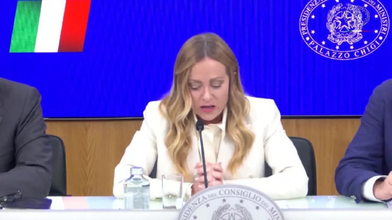 Meloni: In manovra possibilità di targhe auto personalizzate, creatività italiani si farà valere