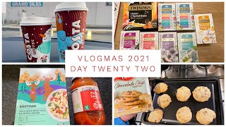 VLOGMAS 2021 - DAY 22 - BAKING COOKIES, CHRISTMAS PURCHASES AND FINAL VLOGMAS