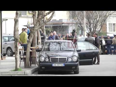 Report TV - Tiranë, eksploviz në makinën e një 23-vjeçari, çaktivizohet