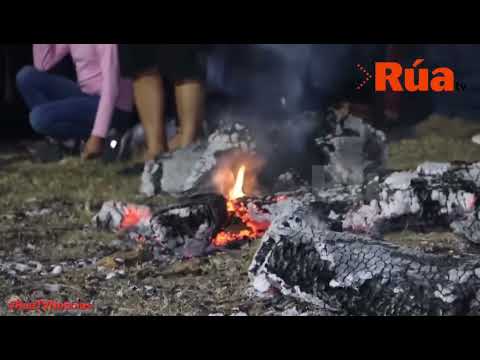 CAMINAR SOBRE LA BRASA EN SAN JUAN A MEDIA NOCHE CON MUCHA FÉ - SANTA CRUZ