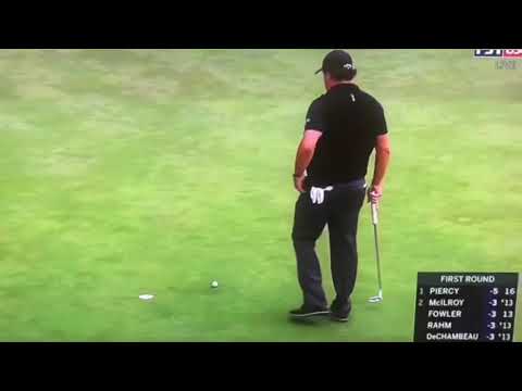 Phil Mickelson misses a 2ft putt at the US open.