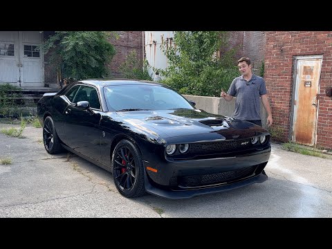 ONLY 129 ACTUAL MILES - 2015 Dodge Challenger SRT HELLCAT 6-SPEED MANUAL REVIEW  | MOTORVAULT