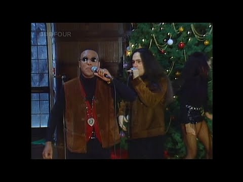 Charles And Eddie  - Would I Lie To You  -  CHRISTMAS TOTP  - 1992