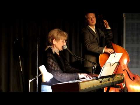Arlene Corwin sings Rogers & Hart