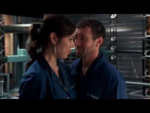 Bones - Angela y Hodgins (3x04)