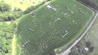 preview picture of video 'Tulleys Farm's Giant Maize Maze - Puzzle Park'