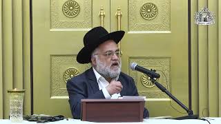 חידושים ופרפראות מהרב דוד גדעון מאזוז (מוסדות כיסא רחמים) - התמונה מוצגת ישירות מתוך אתר האינטרנט יוטיוב. זכויות היוצרים בתמונה שייכות ליוצרה. קישור קרדיט למקור התוכן נמצא בתוך דף הסרטון