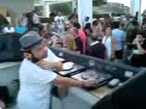 L.VEGA & DJ DINO MFU @ AMPHITHEATRE CLUB RHODES!