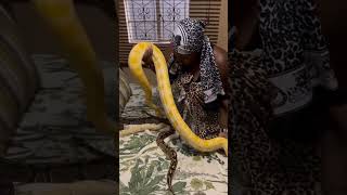 Gogo Maweni snakes revealed😳😳😳