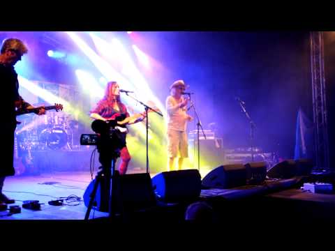 Zluty pes - Modra (Je dobra) [live @ Jindrichuv Hradec, 2015]