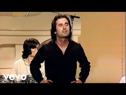 Victor Manuel - Soy Un Corazón Tendido Al Sol (300 Millones (Actuación TVE))