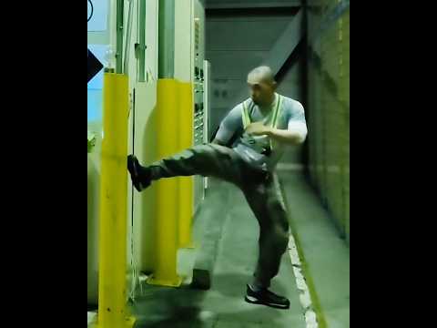 《急襲“無影”蹴術》−三日月/金的/脛− 九州男子だけに😉 #shorts
