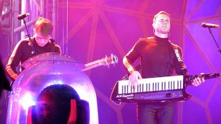Take That - Progress Live - Underground Machine - Manchester 4/6/11 (Gary &amp; Mark)