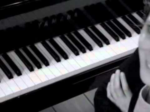 Tr1 - Eve Beuvens - Someday My Prince Will Come - Piano Solo @ Cercle des Voyageurs