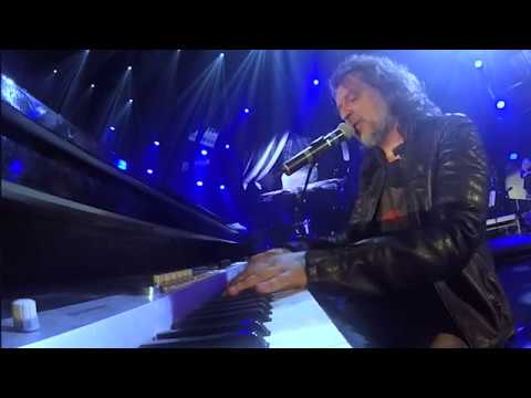 Redon Makashi - "Natë e Fundit" (live- KONCERTI  3 MUSKETJERËT)