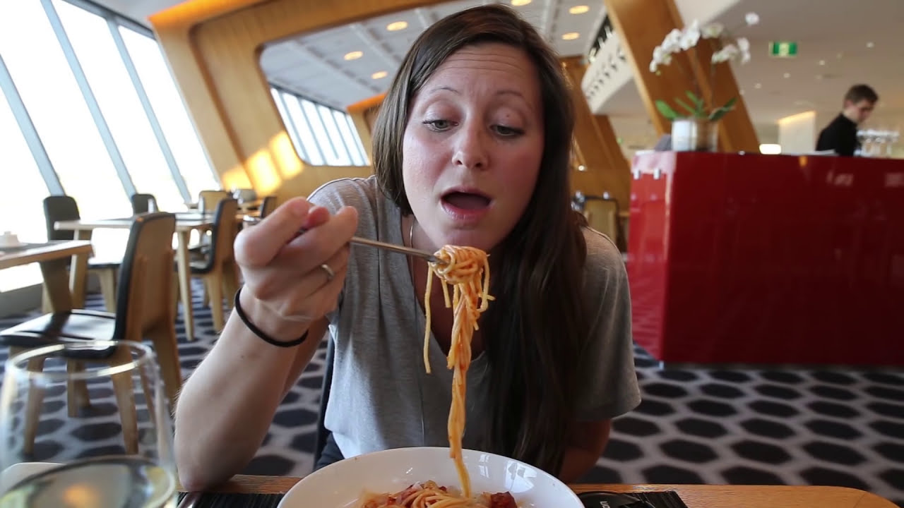 Qantas Airways Domestic Business Lounge thumbnail