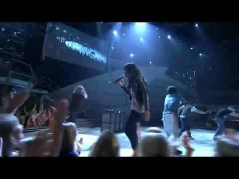 Kelly Rowland - When Love Takes Over LIVE