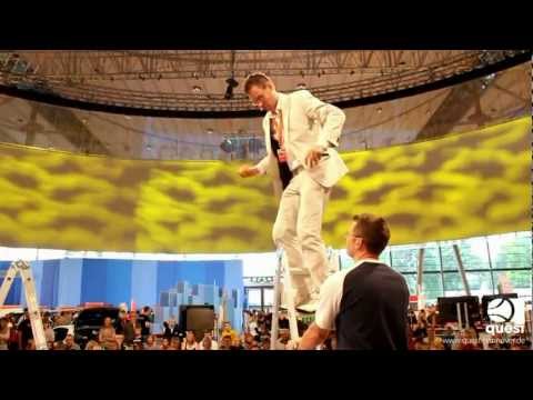 Show-Vorlesung: Schwarze Löcher zum Anfassen (Simon Barke, QUEST, IdeenExpo 2011)