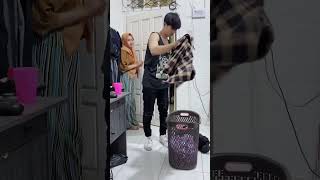 Download lagu Gini kerjaan paara suami ketika pulang kerja🤣 #short mp3 Download lagu Gini kerjaan paara suami ketika pulang kerja🤣 #short mp3