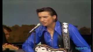 Young Waylon Jennings.. Brown Eyed Handsome Man &amp; Only Daddy(VIDEO) - 1971