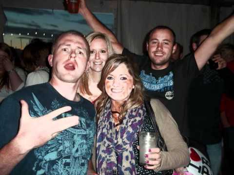 Timmy doesn't put his hands in the air.... NO!!!