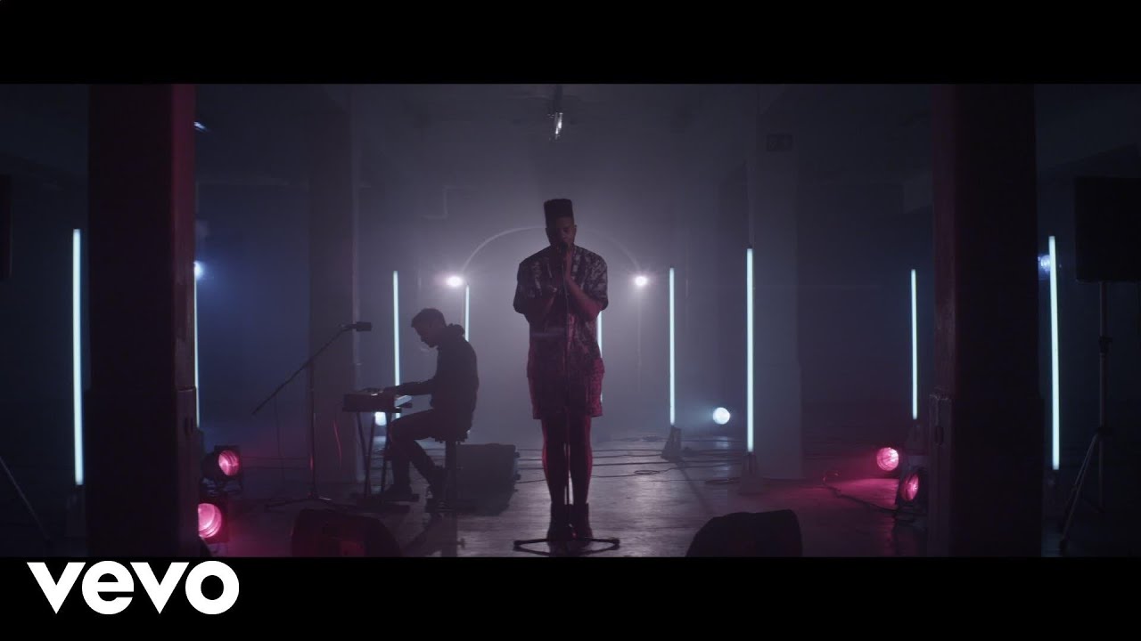 MNEK — Don’t Call This Love