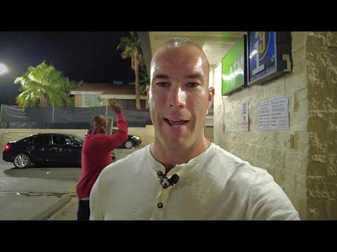 Walking in the Las Vegas Ghetto at 1AM (Naked City)