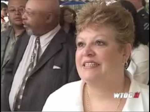 Fahrenheit 9/11's Lila Lipscomb Attends Memorial Day Service for Her Son, Sgt. Michael Pederson