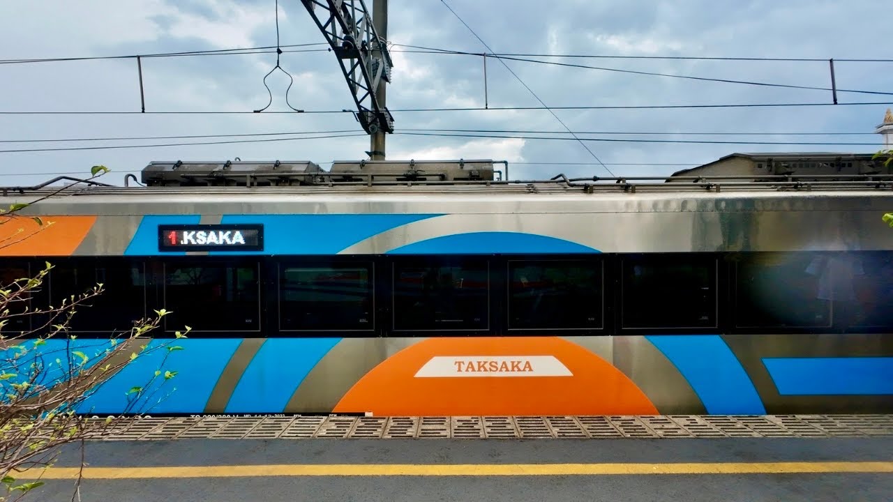 Naik Kereta Taksaka Angkatan Pagi dari Jogja ke Jakarta | Nyaman, Cepat & Tepat Waktu!