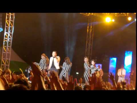 Park Jae-sang perform at Chonbuk National University