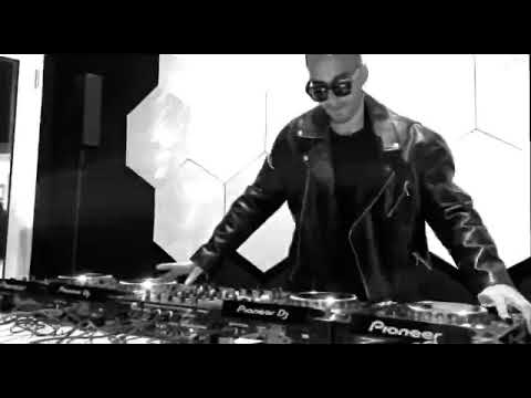 NEW RECORD - Joe C mixing 43 SONGS in 3 MINUTES