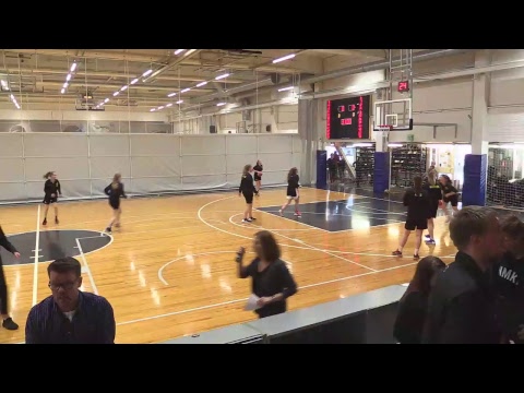 A-tyttöjen ensimmäinen  välierä HNMKY - Pyrintö