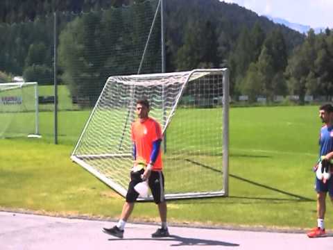 Kokkina.gr - Καπίνο και Μπουχαλάκης μετά το τέλος της προπόνησης (18/7)