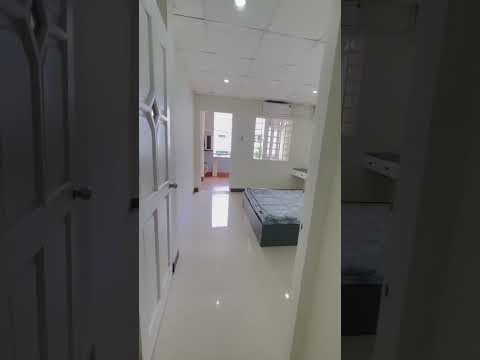 2 bedroom apartment for rent with balcony on Nguyen Minh Hoang Street