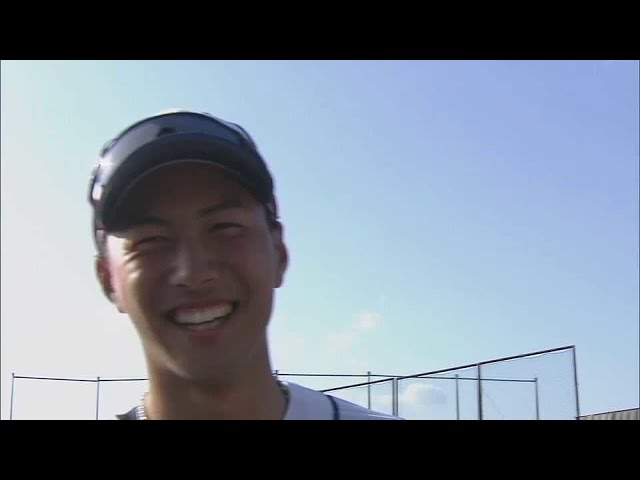 【春季キャンプ】ヒロインを夢見て!! ライオンズ・長谷川信哉と渡部健人がカメラにパフォーマンス!! 2022年2月16日 埼玉西武ライオンズ