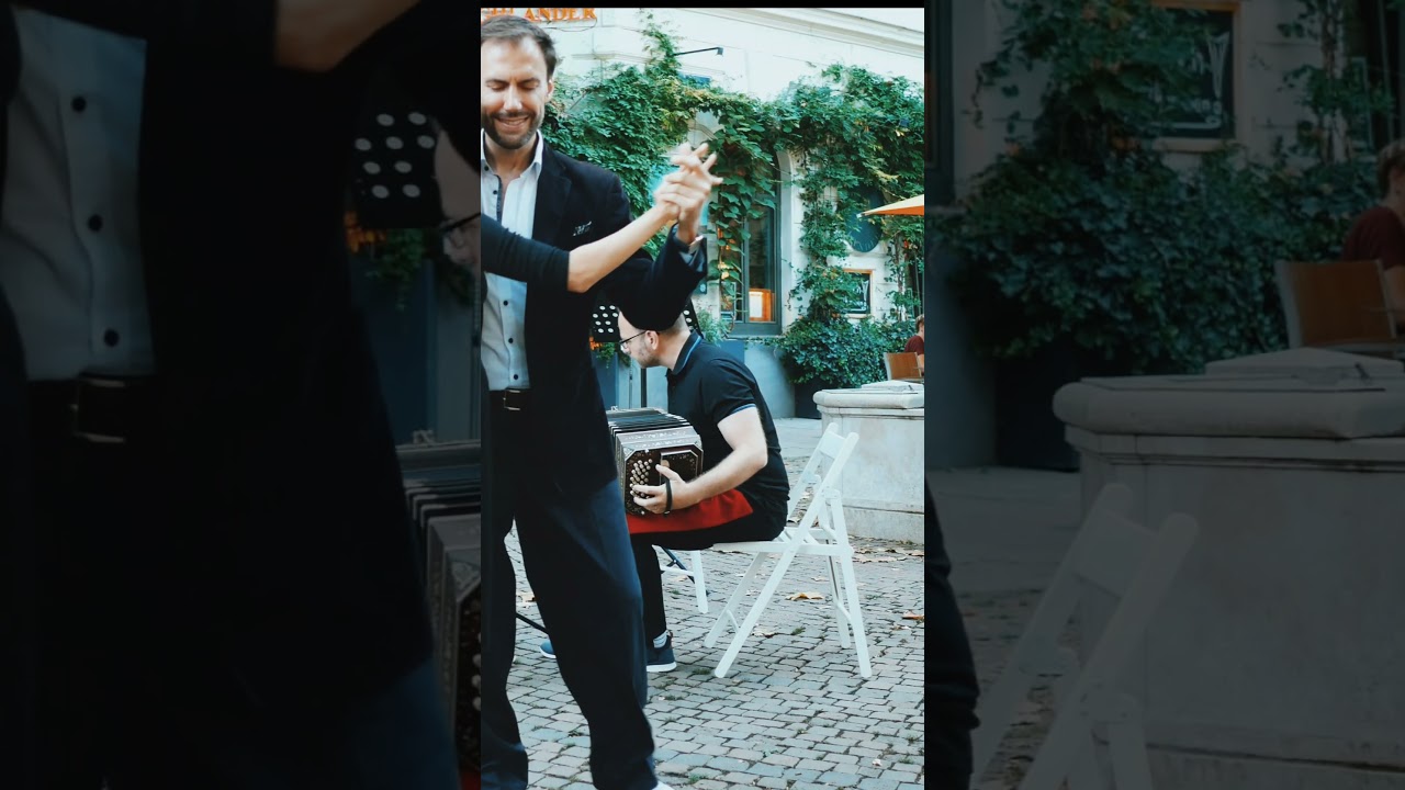 Tango Performance in Vienna Iris Rogozhyna & Helmut Höllriegl. Bandoneon Nico Kaiser #tangolive