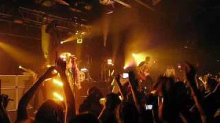 All Time Low - A Party Song (The Walk Of Shame) (LIVE HQ)