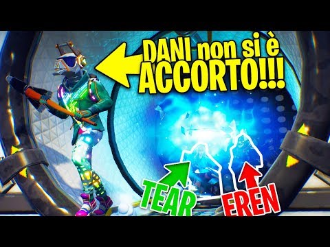 NASCONDINO NEI BUNKER SEGRETI - Fortnite Battle Royale ITA w/ Dani Tear
