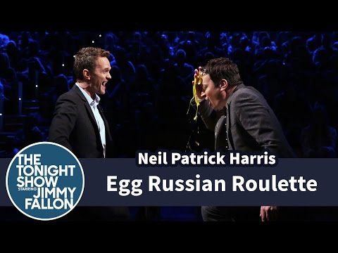 【吉米秀】與尼爾·派屈克玩轉盤：輸的怒砸自己雞蛋 (Egg Russian Roulette with Neil Patrick Harris)