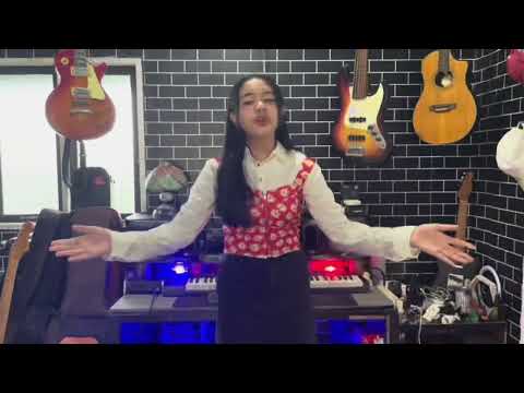 Leony Almeira Sinter (Banjarmasin) - Menyanyi, Besar