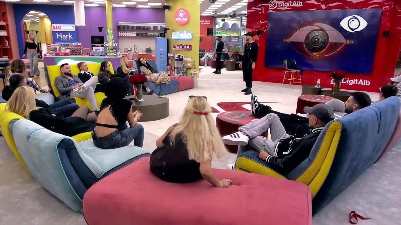 Banorët numërojnë shiritat e fituar nga loja e Vëllait të Madh, fituesi shpreh një dëshirë