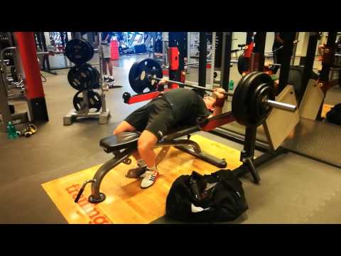 Bencpress 115kg/253lbs test!