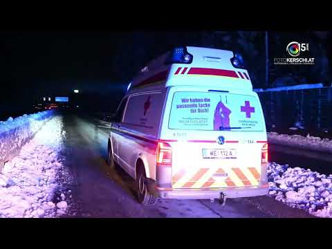 LKW kollidiert auf A1 in Sattledt mit Aufpralldämpfer