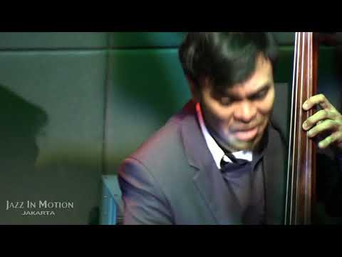 Like Father Like Son – Glory Glory Hallelujah ~ Jack & Bubi @ MBJ 21/10/2015 [HD]