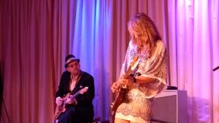 Samantha Fish and Ronnie Earl at The Bull Run - Who's Been Talking? 032214