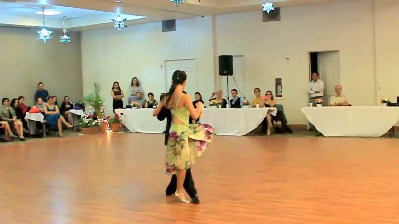 Guillermo Cerneaz and Marina Kenny interpretan Fuimos