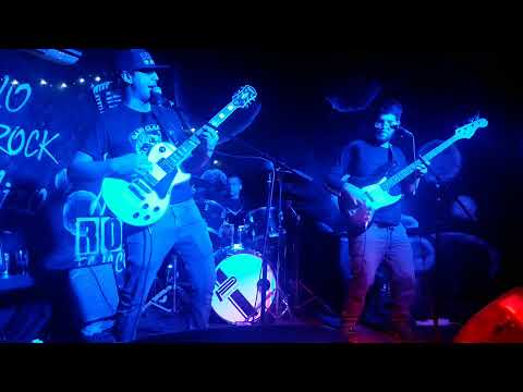 Simio Rey - Púlsar - en vivo