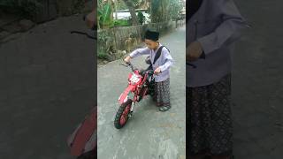Download lagu motor trail mini yang selalu menemani berangkat ngaji mp3 Download lagu motor trail mini yang selalu menemani berangkat ngaji mp3