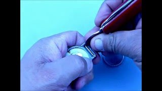 Victorinox Watch Opener Red (0.2102) - відео 4